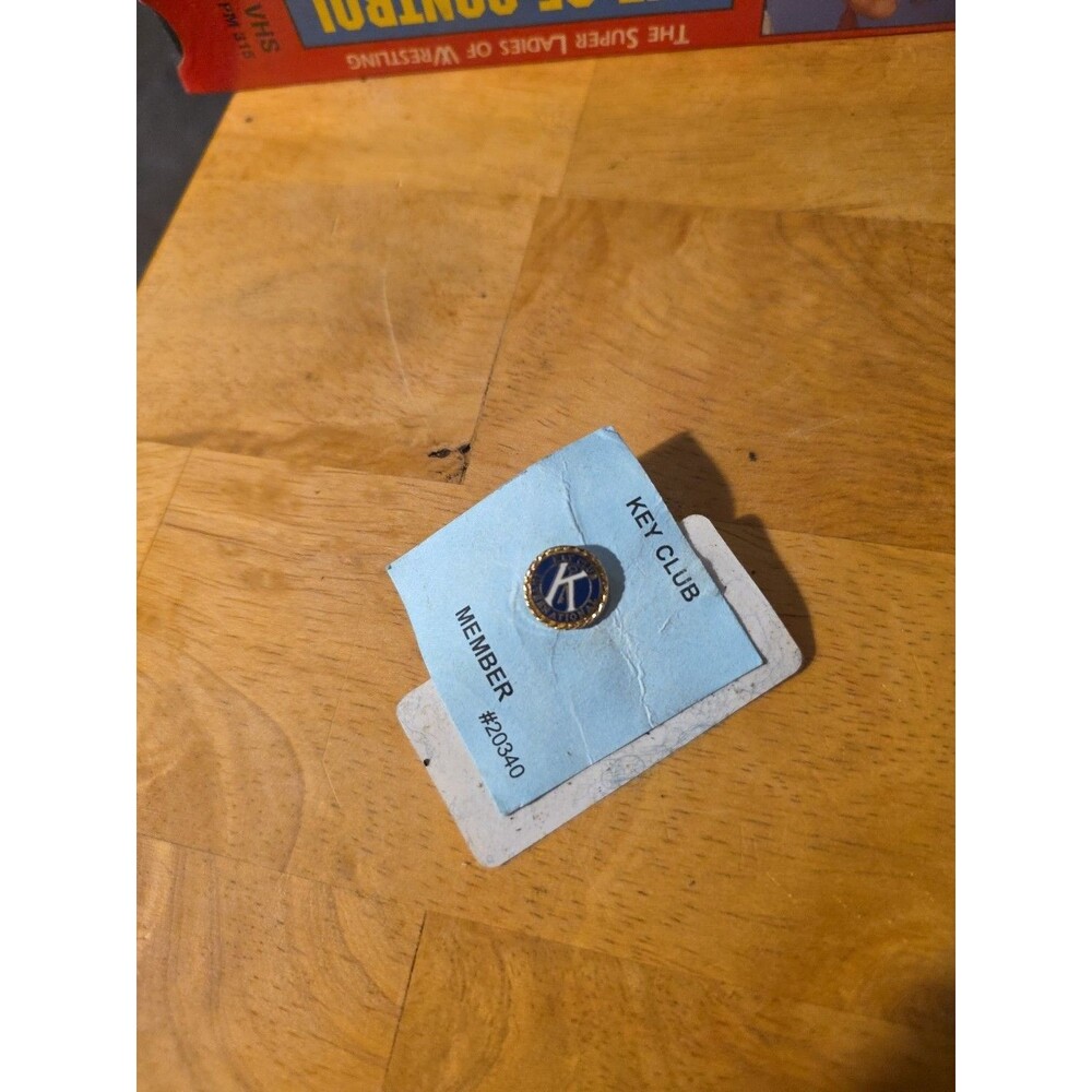 Vintage Key Club International Member Pin #20340 – Original Card Tie Pin